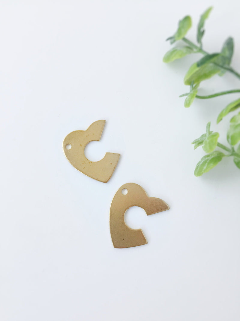 2 x Raw Brass Abstract Heart Pendants, 26x26mm (C0049)