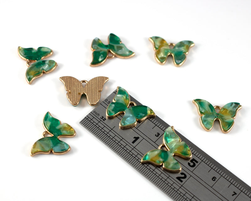 6 x Green Resin Butterfly Charms, 22x16mm (C0551)