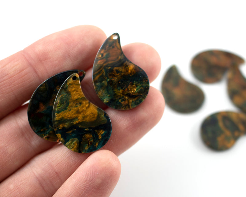 6 x Green Amber Teardrop Pendants, 28x20mm Moss Effect Charms (C0590)