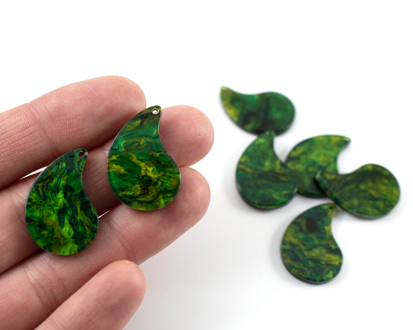 6 x Emerald Green Irregular Teardrop Pendants, 28x20mm (C0587)