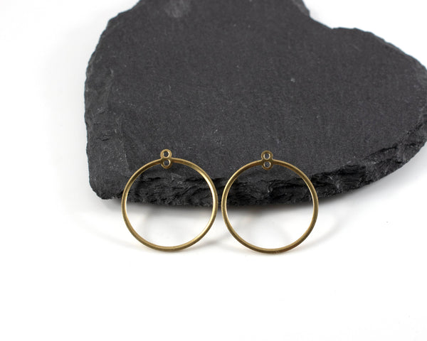 8 x Raw Brass Beadable Hoop Pendants, 28x25mm Linking Rings With Two Loops (C0677)