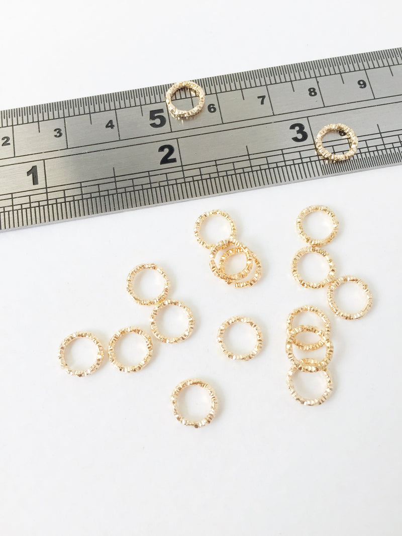 50 x Textured Champagne Gold Round Linking Rings, 8mm (1703G)