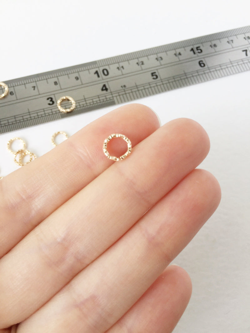 50 x Textured Champagne Gold Round Linking Rings, 8mm (1703G)