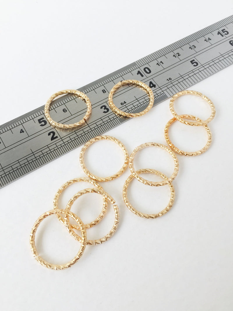 10 x Textured Gold Open Hoop Connectors, 20mm (1704)