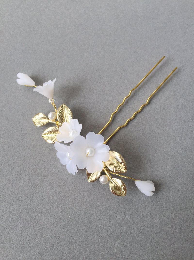 4 x Gold Orchid Leaf Charms, 25x21mm Champagne Gold Metal Leaves (1699)