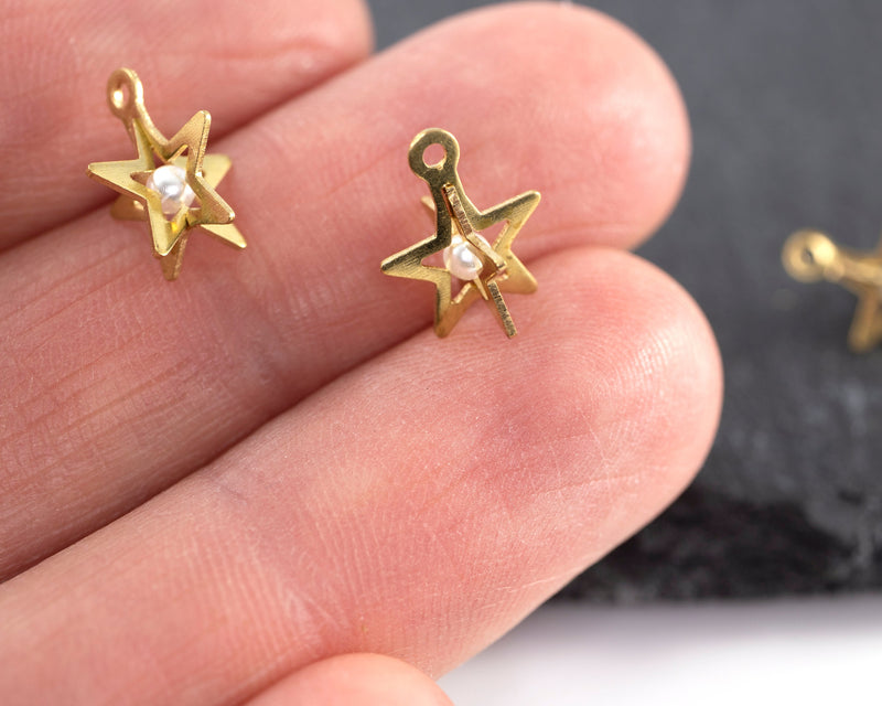 4 x Raw Brass 3D Star Pendants with Pearl, 12x10mm (C0438)