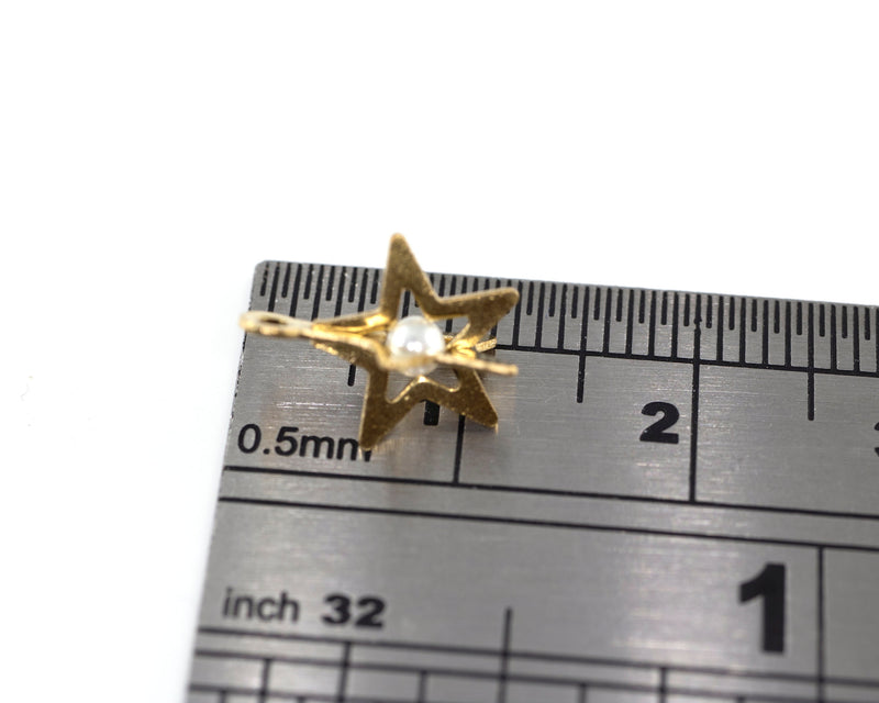 4 x Raw Brass 3D Star Pendants with Pearl, 12x10mm (C0438)