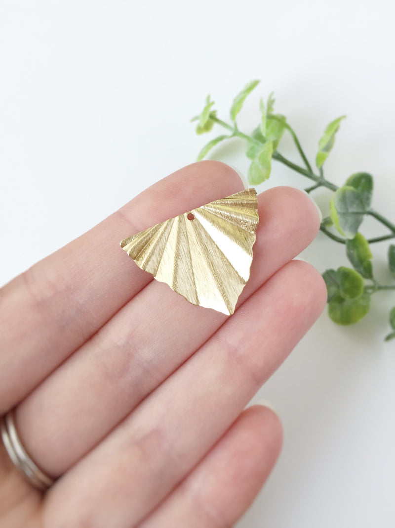 4 x Textured Raw Brass Triangular Fan Pendants, 22x29mm (C0044)