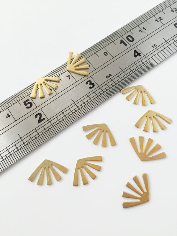 16 x Raw Brass Fan Blank, Flatback Fan Cabochons, 15x10mm (C0246)