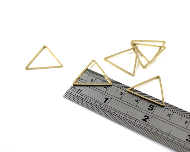 12 x Raw Brass Triangle Linking Rings, 24mm (C0574)