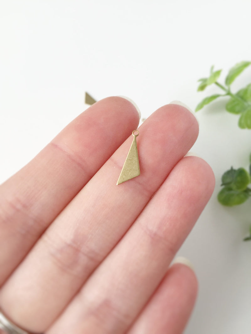 12 x Raw Brass Triangle Charms, 16x5.5mm (C0140)