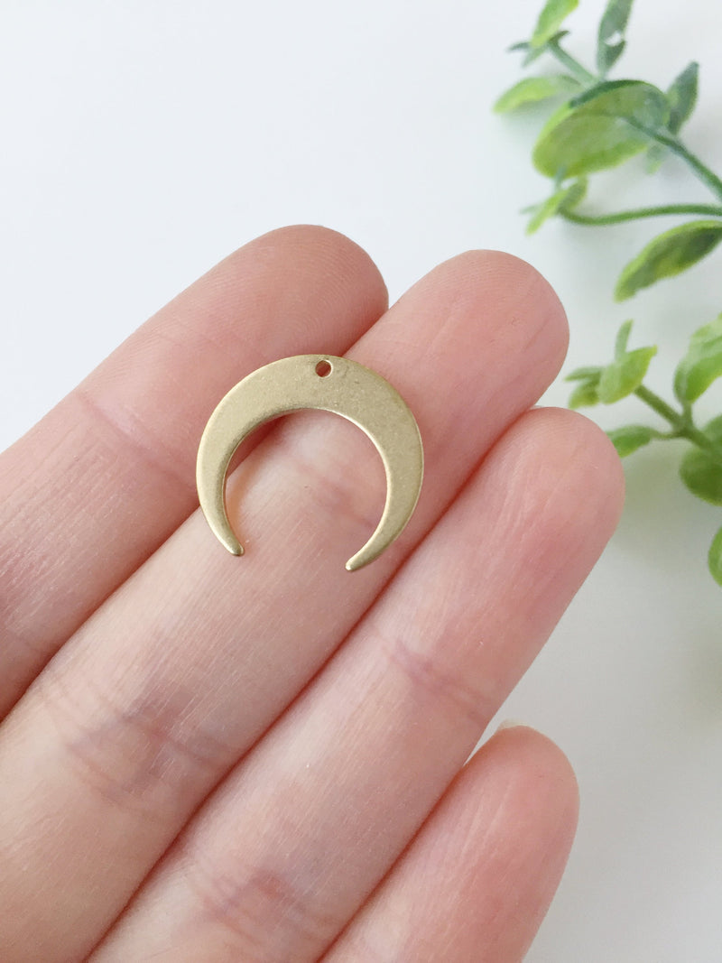 10 x Raw Brass Crescent Moon Charms, 18x17mm (C0053)