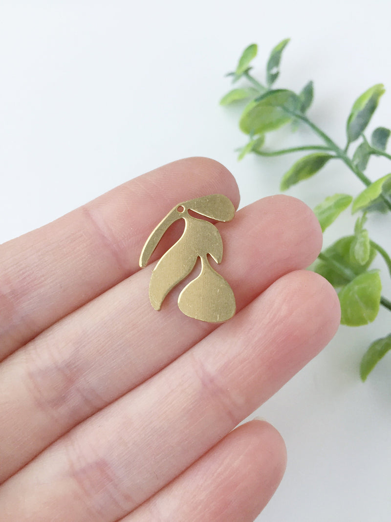 6 x Raw Brass Leaf Pendants, 21x17mm (C0047)