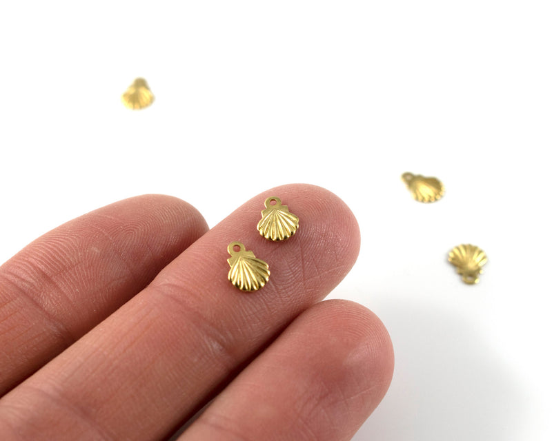 20 x Tiny Raw Brass Seashell Charms, 8x6mm (C0090)