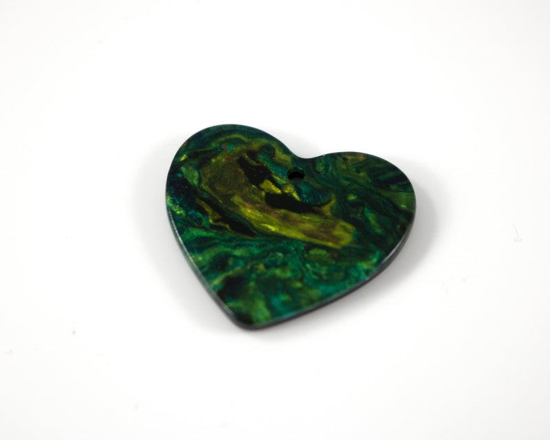 6 x Gold and Green Cellulose Acetate Heart Shaped Pendants, 23x25mm (C0593)