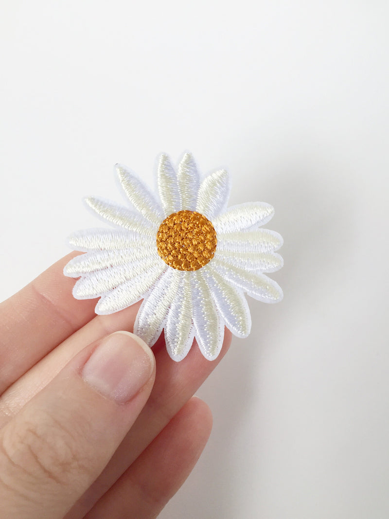 Daisy Iron-on Patch, White Daisy Applique