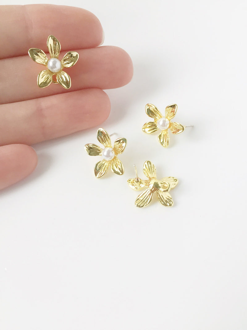 1 pair x Gold Pearl Flower Earring Stud with Loops (1895)