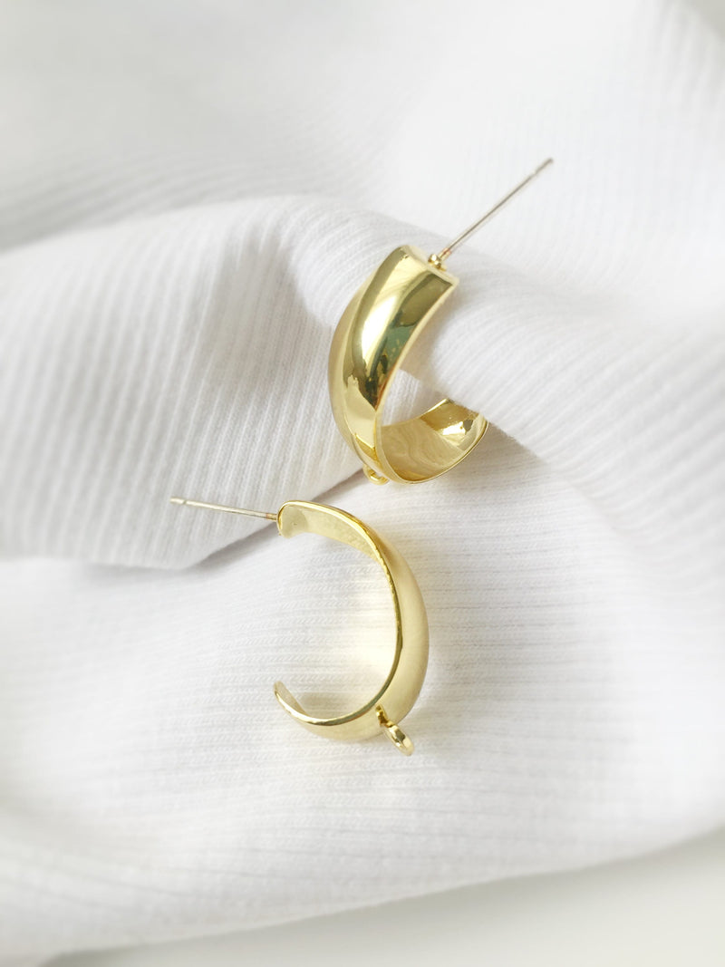 1 pair x Gold Plated Oval Hoop Studs with Loops (1903)