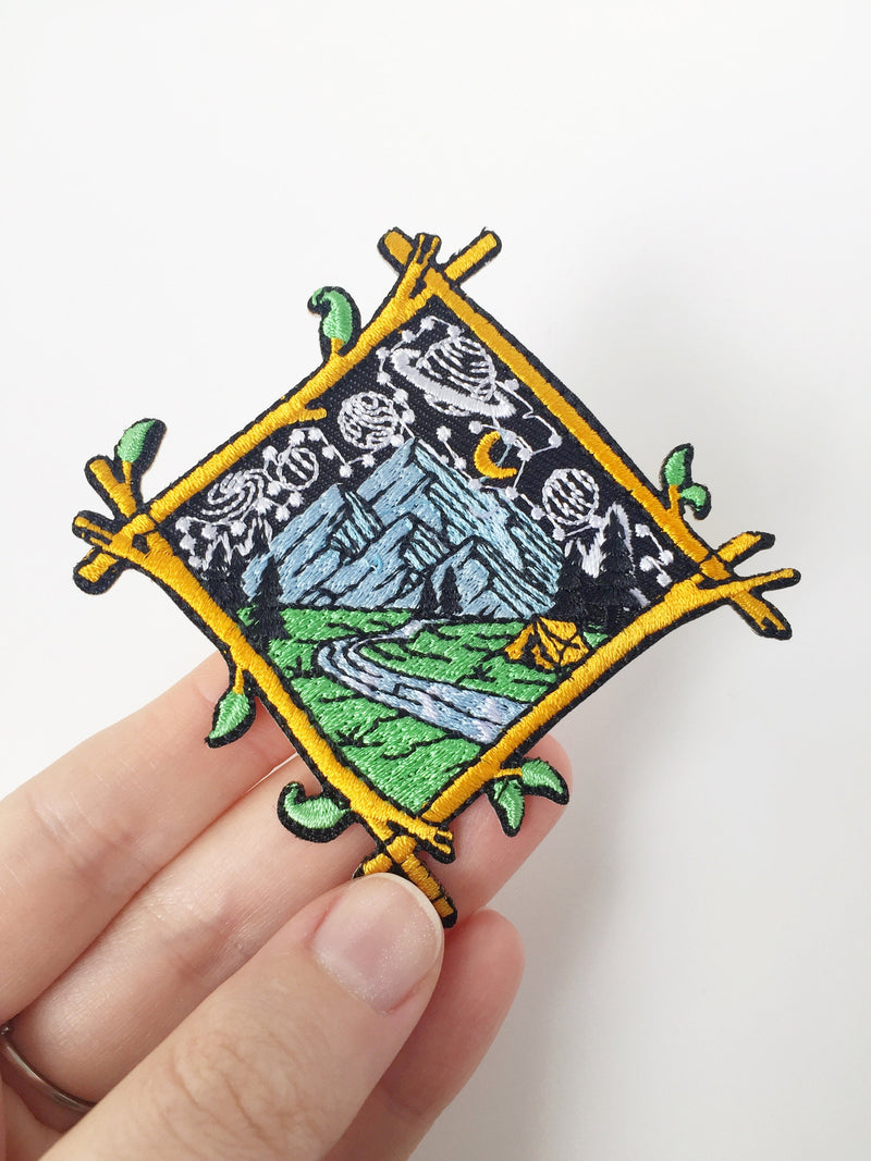 Mountain Iron-on Patch, Adventurer's Badge, Traveler's Embroidered Motif