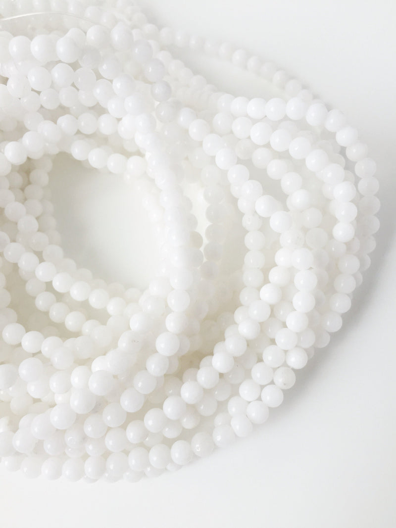 1 strand x 4mm White Round Jade Beads (1847)