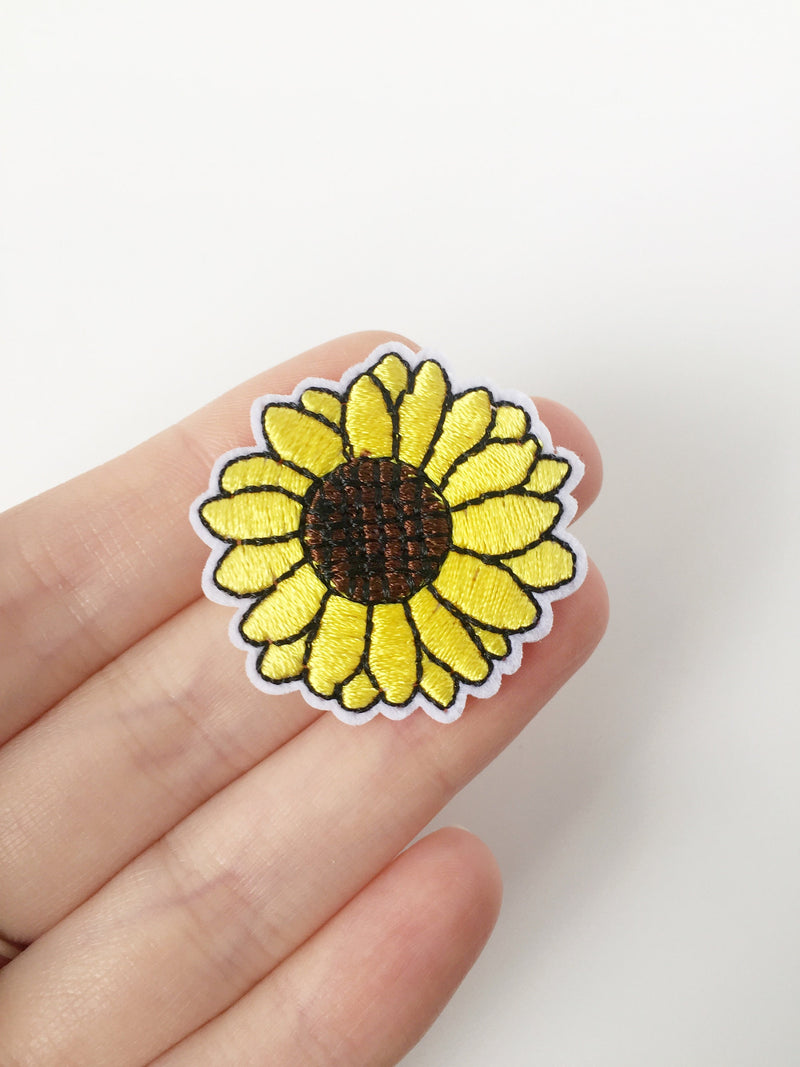 Small Sunflower Iron-on Patch, Flower Clothes Applique (P037)