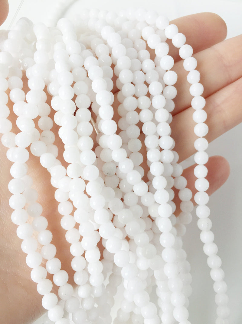 1 strand x 4mm White Round Jade Beads (1847)