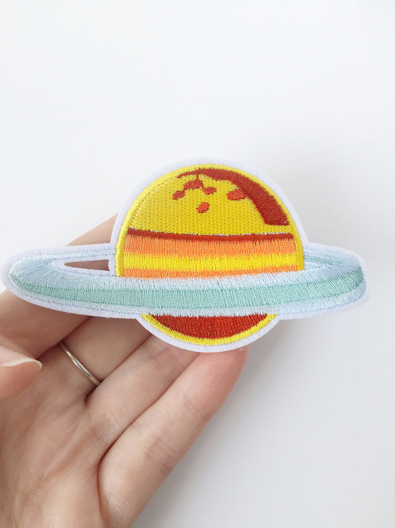 Saturn Iron-on Patch, Embroidered Planet Badge, Solar System Planet Embroidery (P035)