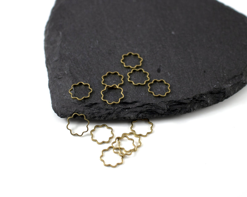 30 x Raw Brass Floral Connector Rings, 10mm Open Geometric Brass Links (C0362)