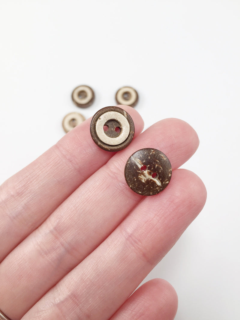 10 x Carved Round Coconut Shell Buttons, 13mm