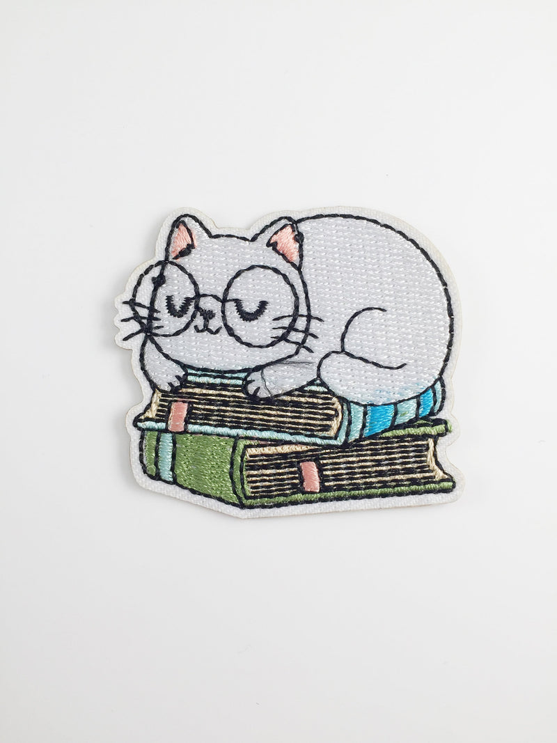 Cat and Books Iron-on Patch, Reader's Badge, Book Lover Motif, Book Reader Gift