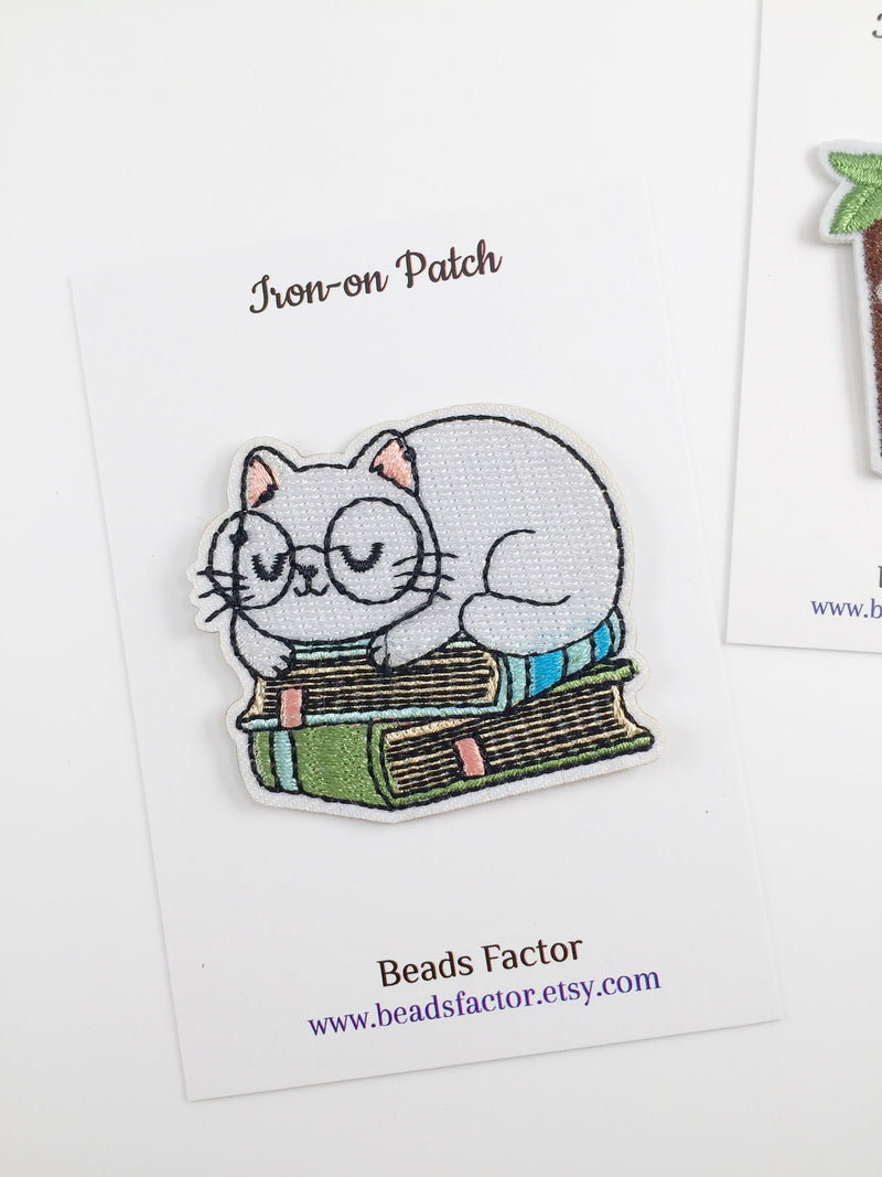 Cat and Books Iron-on Patch, Reader's Badge, Book Lover Motif, Book Reader Gift