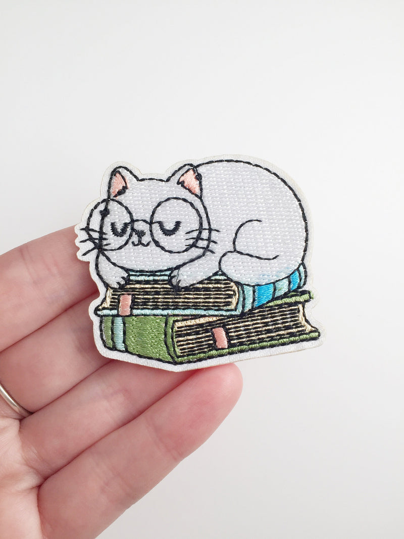 Cat and Books Iron-on Patch, Reader's Badge, Book Lover Motif, Book Reader Gift