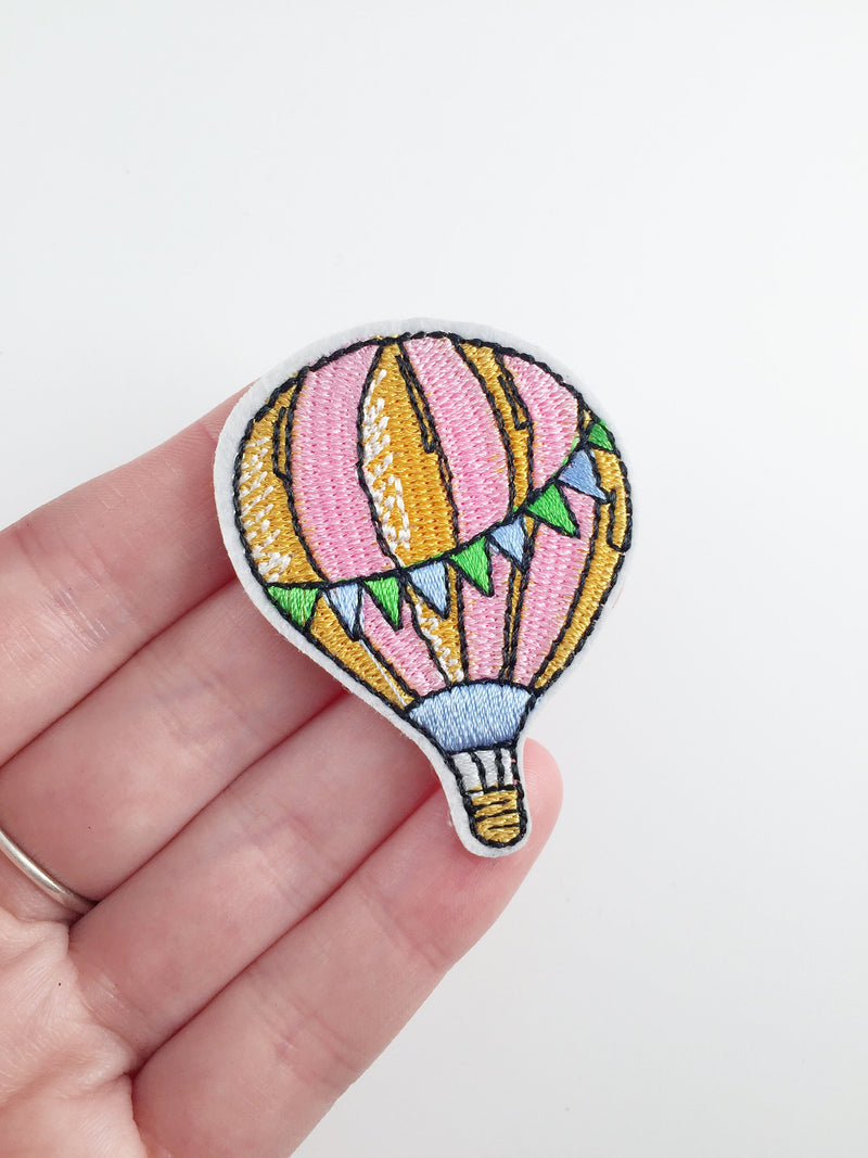 Balloon Iron-on Patch, Embroidered Hot Air Balloon Applique (P092)