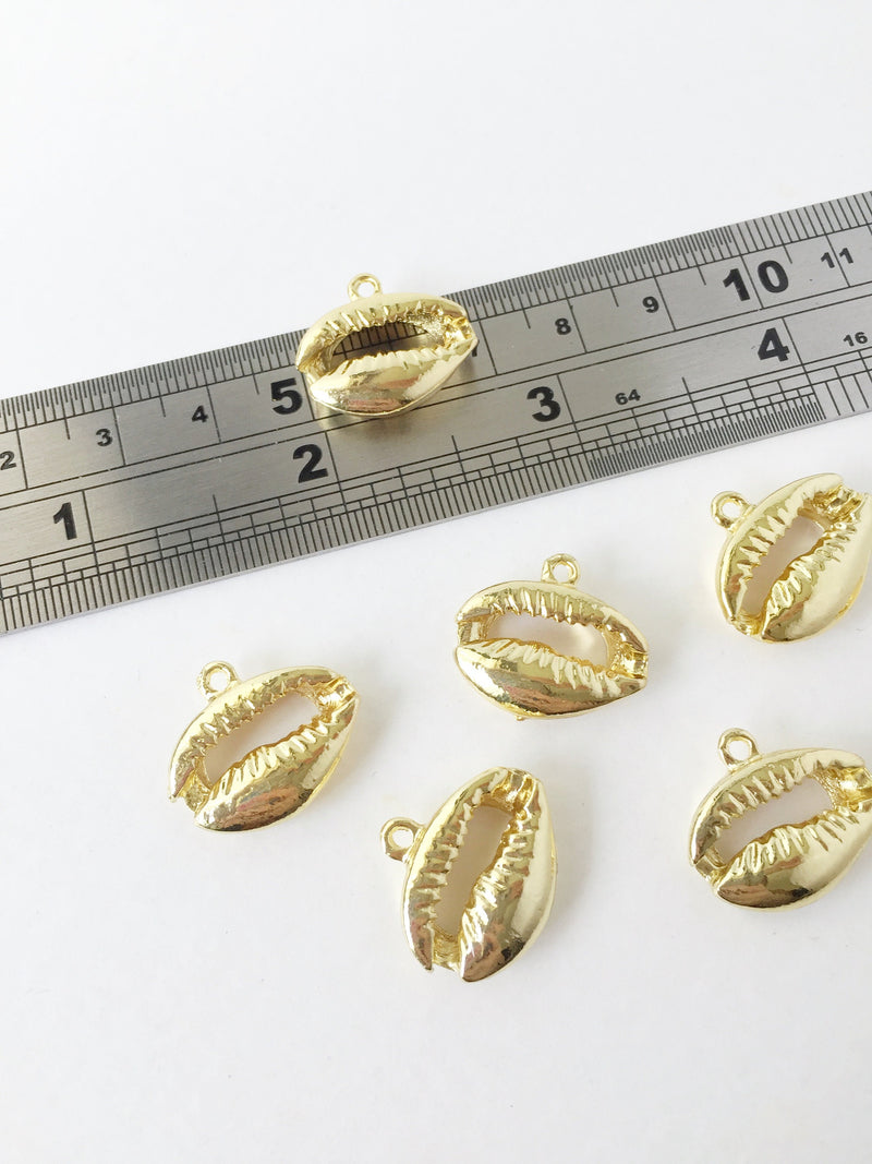 4 x Gold Plated Cowrie Shell Charms, 15x17mm (1700)