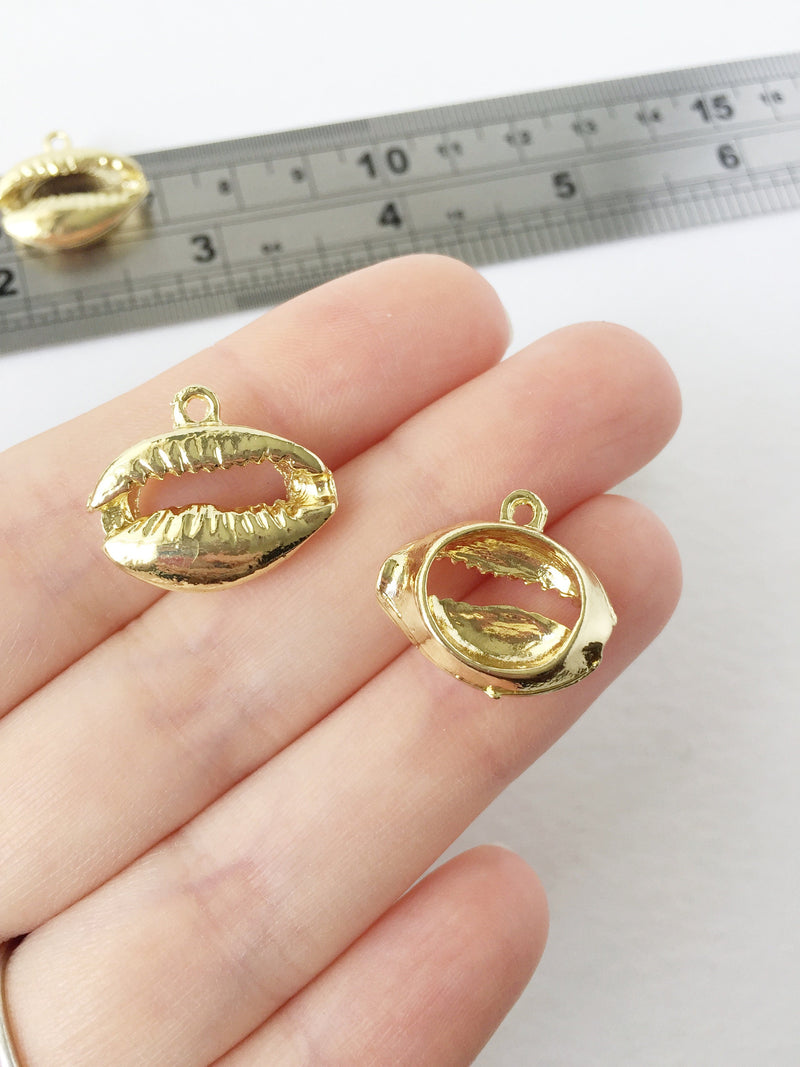 4 x Gold Plated Cowrie Shell Charms, 15x17mm (1700)