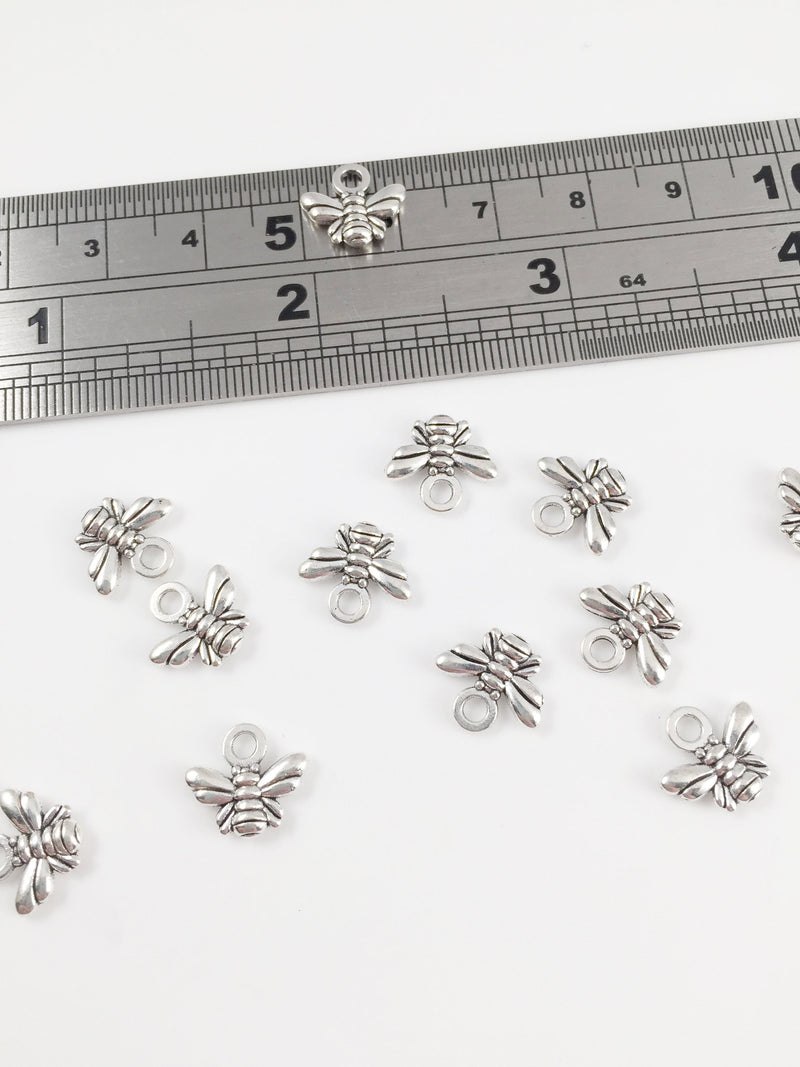 30 x Tiny Antique Silver Bee Charms, 10x11mm (0148)