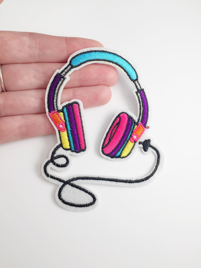 Headphones Iron-on Patch, Embroidered Headphones Badge Pop Culture Inspired (P089)