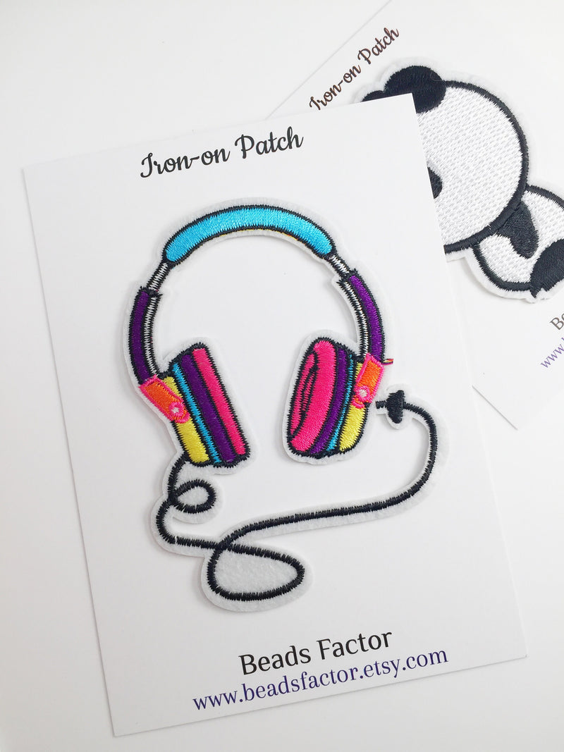 Headphones Iron-on Patch, Embroidered Headphones Badge Pop Culture Inspired (P089)