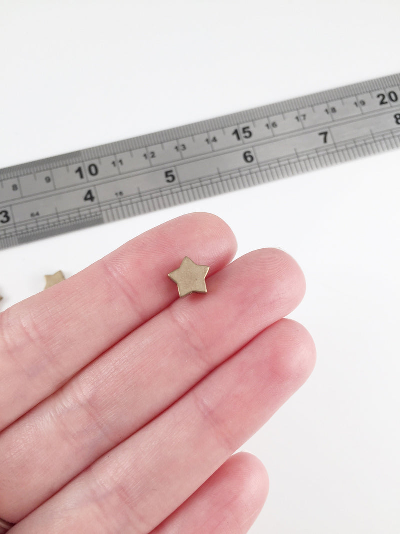 10 x Raw Brass Flat Star Spacer Beads, 8mm (0134)