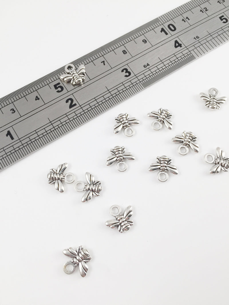 30 x Tiny Antique Silver Bee Charms, 10x11mm (0148)