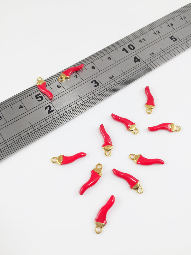 8 x Red Enamel Hot Chili Pepper Pendants, 14.5x4mm (0229)