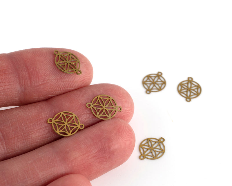 16 x Round Flower Pattern Brass Connectors, 12x9mm Brass Filigree Links (C0465)