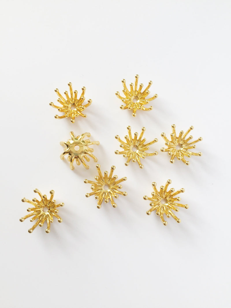 6 x Gold Flower Stamen Flower Beads, 20mm (3036)