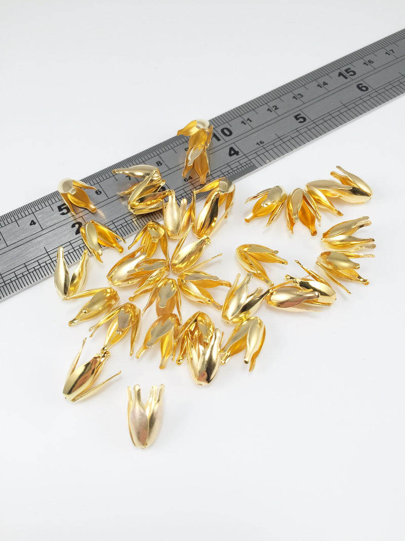 30 x Gold Tone Flower Bell Bead Caps, 13.5x8mm (3069)