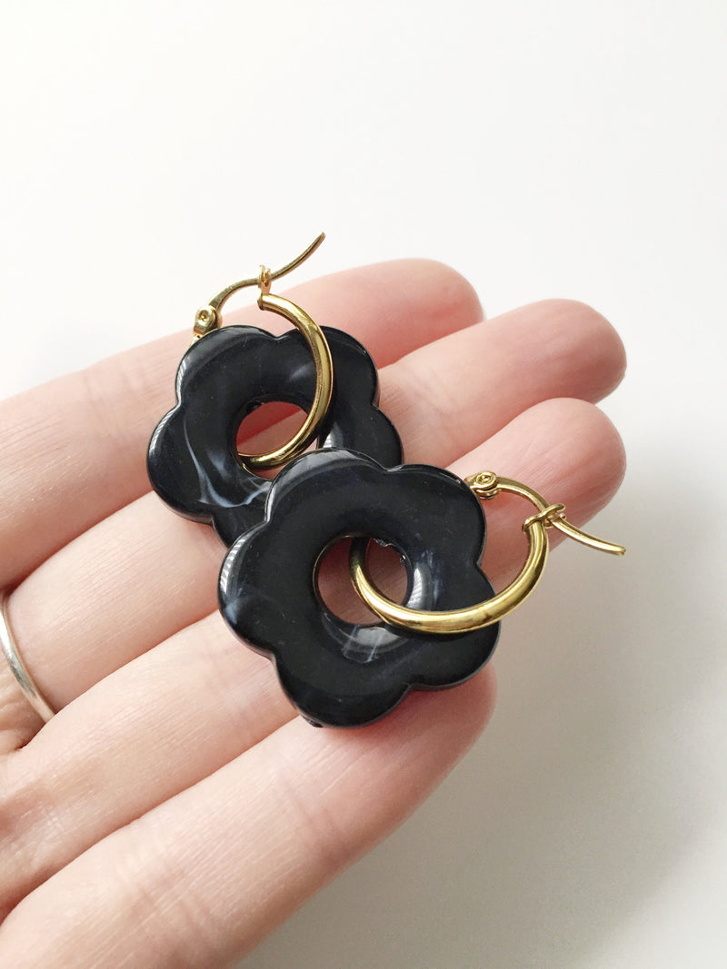 2 x Black Resin Flower Beads, 26mm (3130)