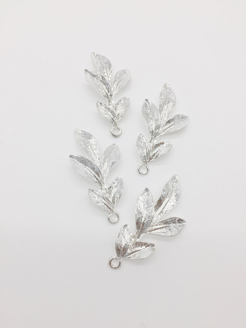 4 x Bright Silver Textured Leaf Pendans, 46x23mm (3135)