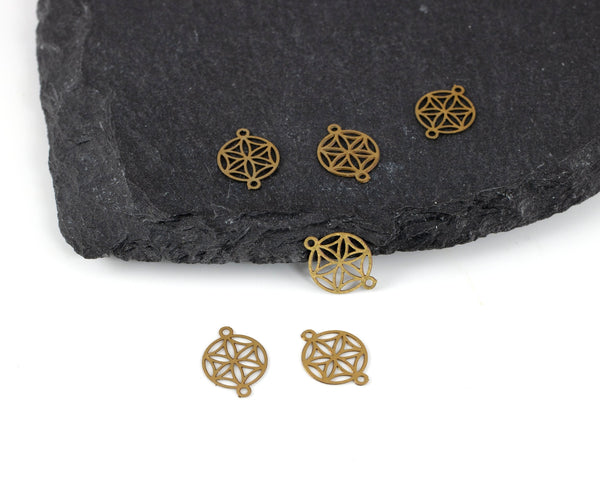 16 x Round Flower Pattern Brass Connectors, 12x9mm Brass Filigree Links (C0465)