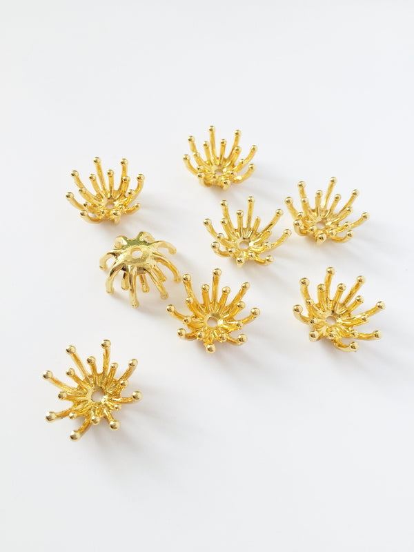 6 x Gold Flower Stamen Flower Beads, 20mm (3036)