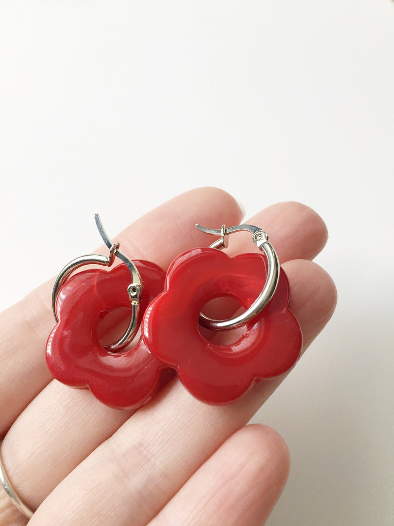 2 x Red Resin Flower Beads, 26mm (3131)