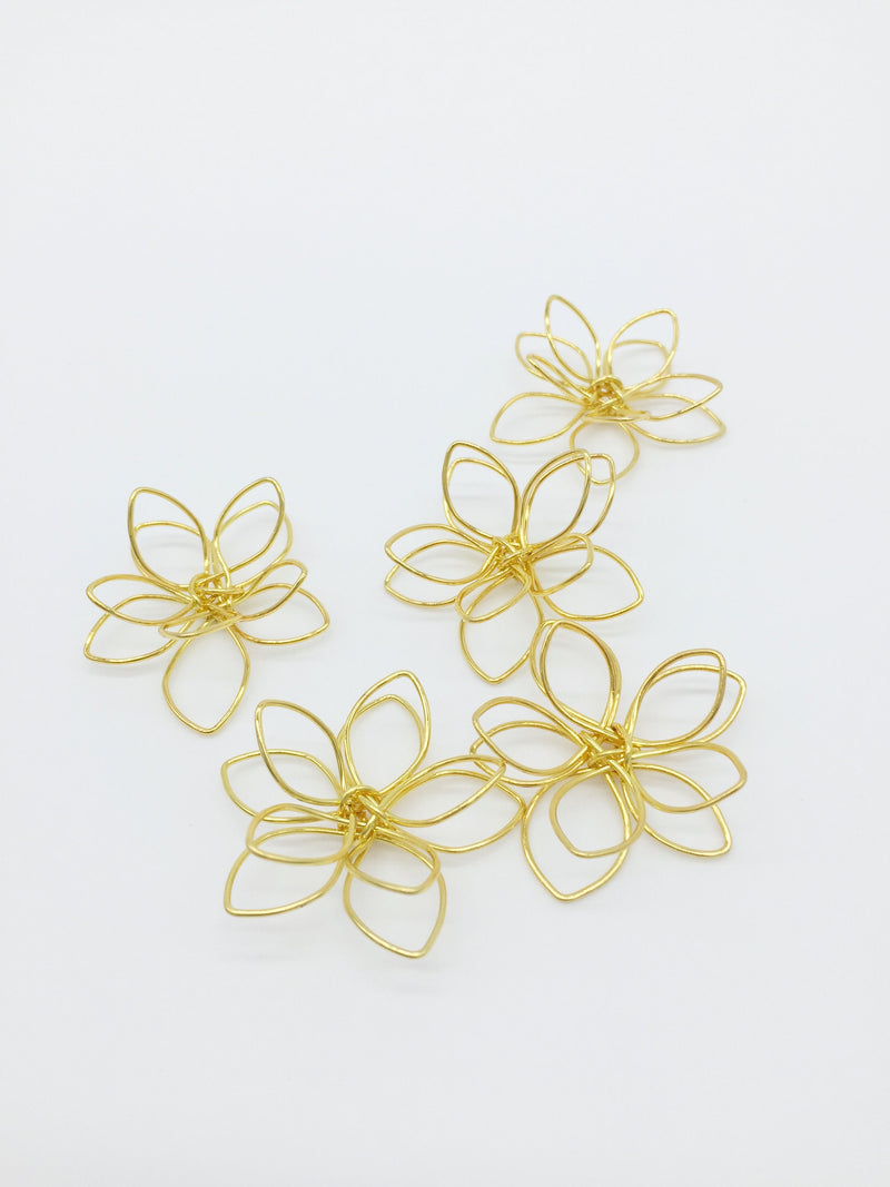 2 x 3D Gold Wire Flower Beads, 35mm (3063)